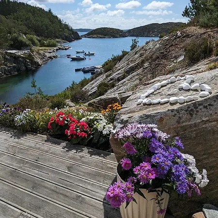 Nyaraló Svaert Nydelig Fritidshytte *