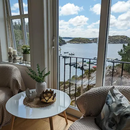 Svaert Nydelig Fritidshytte *