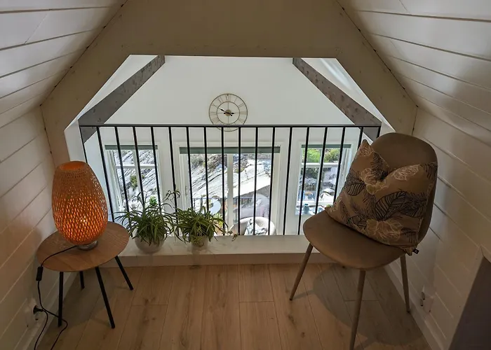 Svaert Nydelig Fritidshytte * Forland