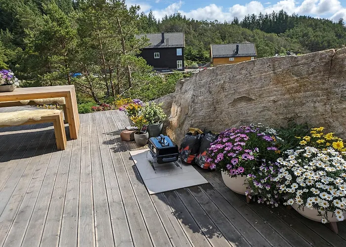 Svaert Nydelig Fritidshytte *