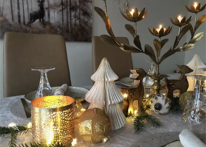 Svaert Nydelig Fritidshytte Forland